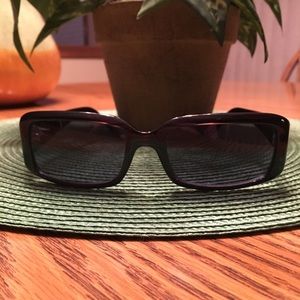 Joan Collins sunglasses